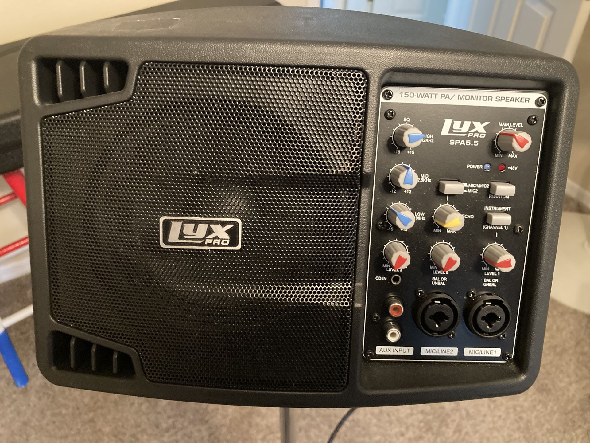 LYX 150 Watt Monitor With Stand