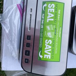 Food saver 2 In One Vacuum Sealing Solution 