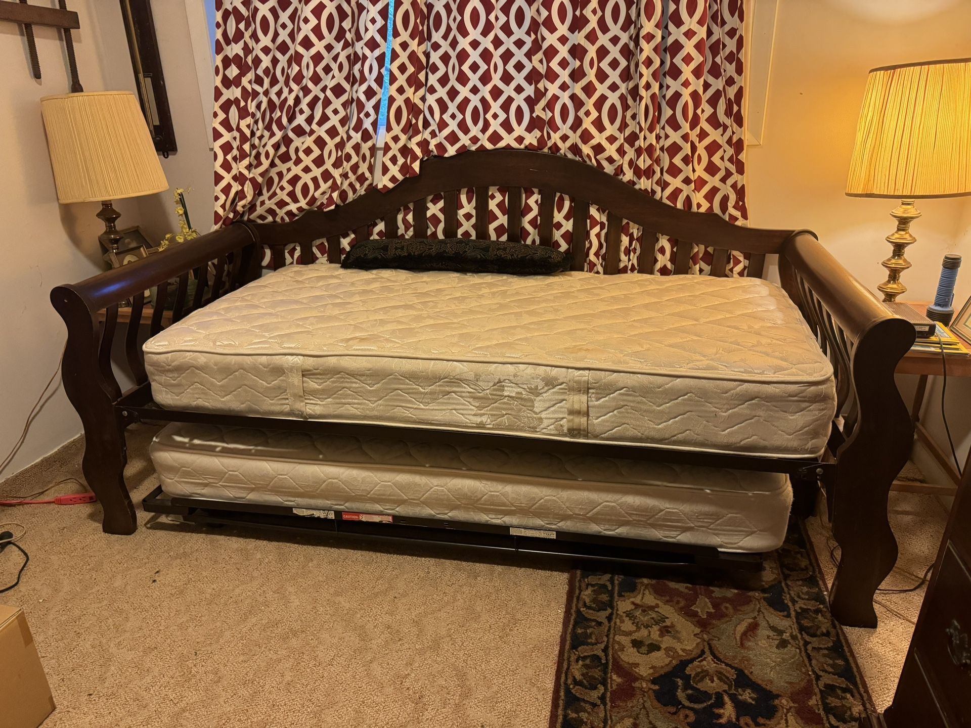 Daybed with Trundle 