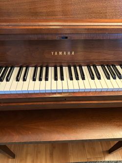 Yamaha piano - delivery available