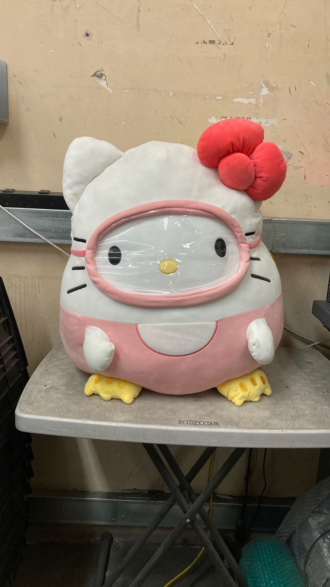 Large Hello Kitty Squishmhallows