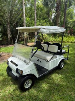 CLUB CAR GOLF CART!! 4 SEATER RUNS AND DRIVES GREAT!!