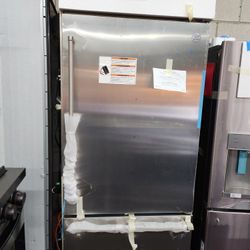 KitchenAid 20.9 Cu Ft Built-In Bottom Freezer Refrigerator In Stainless Steel Platinum Interior New