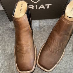 Men’s Ariat  Chelsea Square Toe Boots Size 9 