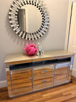 Mirror Entertainment Center