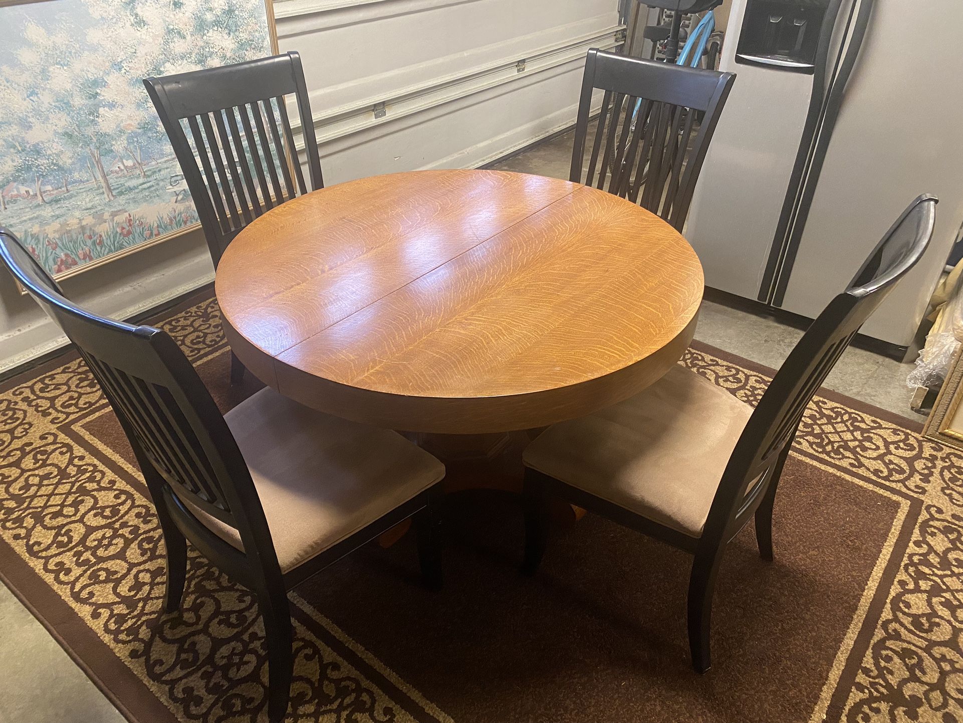 Very Nice Dining Table And 4 Chairs - Excellent Condition