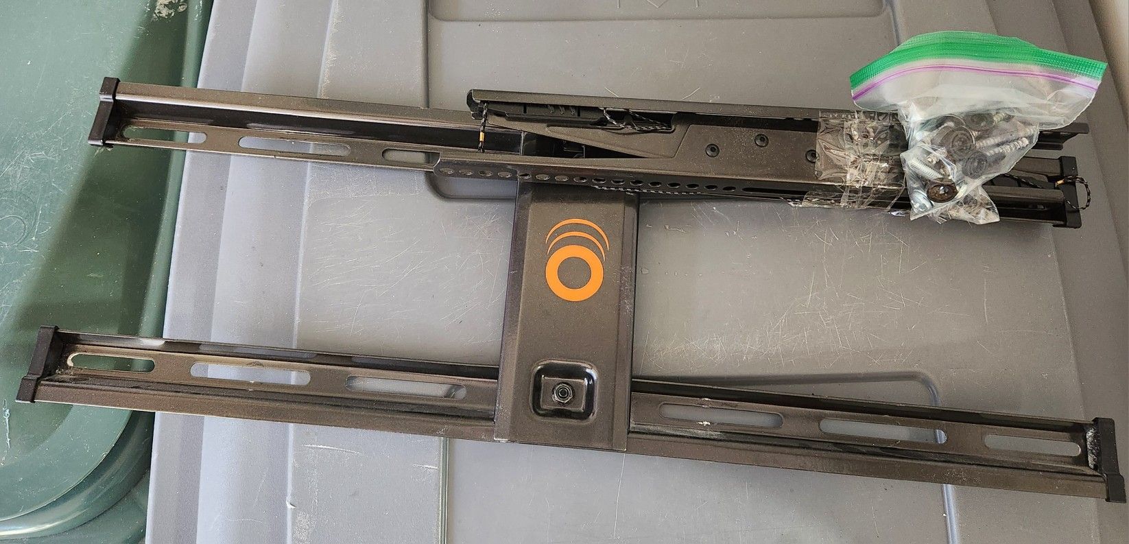 Wall Mount For TV, Does Not Swivel