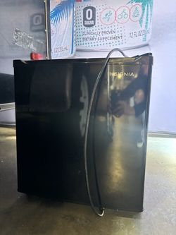 Mini fridge