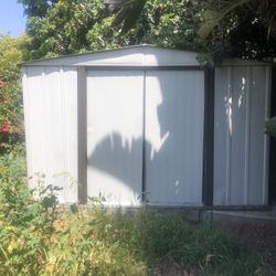 Metal Shed In Great Condition  