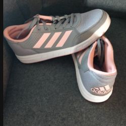 New Adidas SNEAKERS 