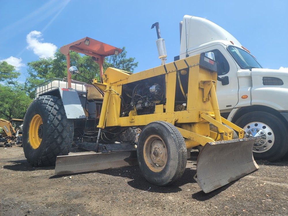 HUBER MAINTAINER M750 MOTOR GRADER
