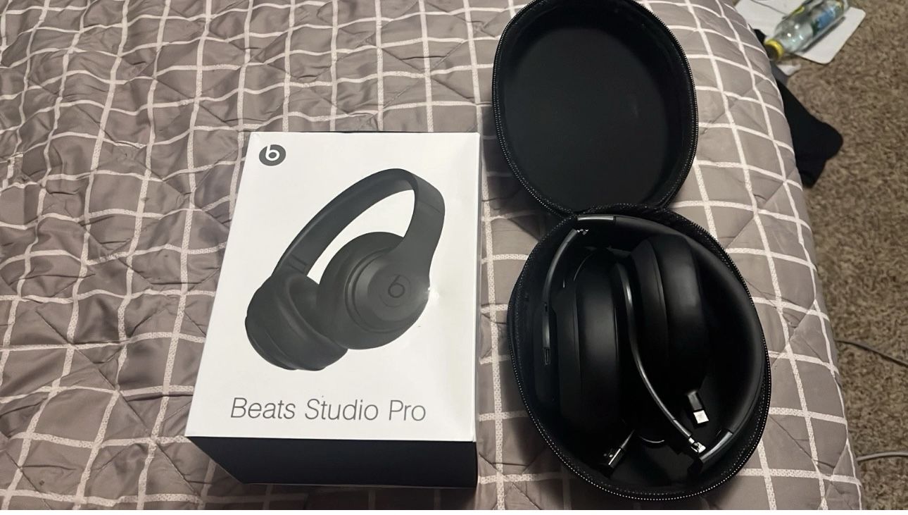 Beats Studio Pro