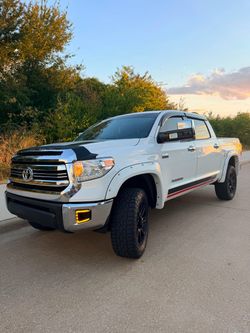 Toyota Tundra 2016