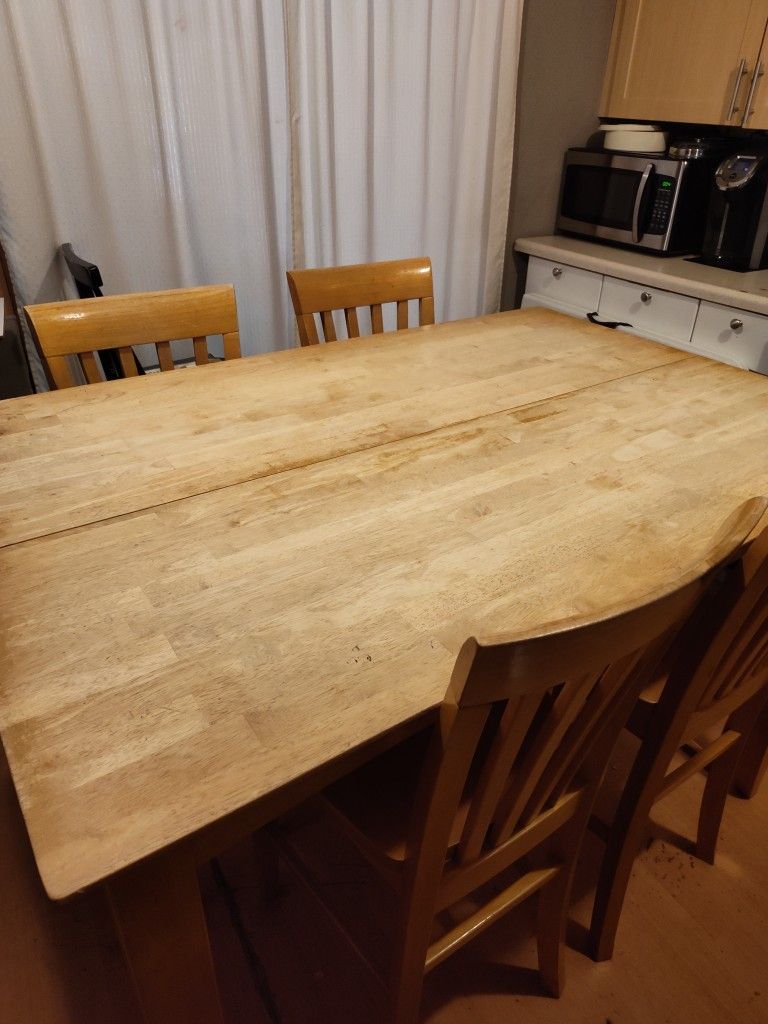 Real Wood Dining Table With 7 Chairs Used 