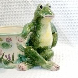 Porcelain Frog Sculpture Planter