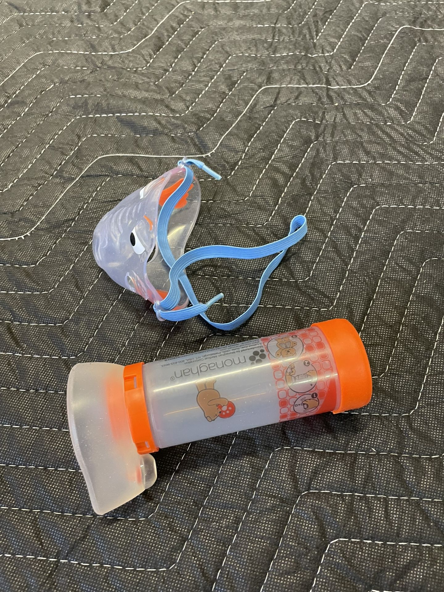 Monaghan AeroChamber Z Stat w/ Child Mask