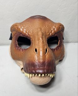 Jurassic World Dino Escape TYRANNOSAURUS T-REX Mask Camp Cretaceous