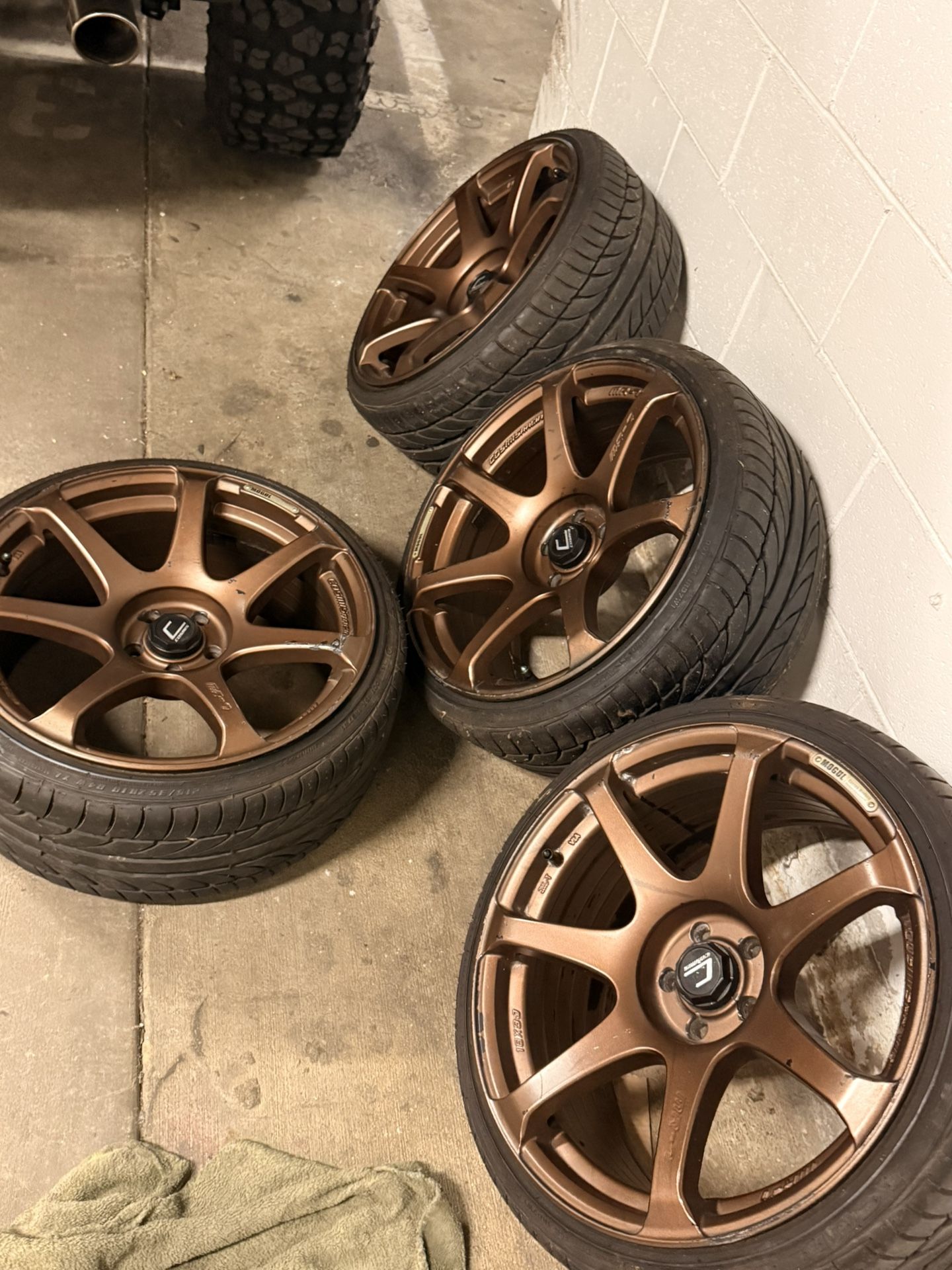 Cosmis Racing MR7