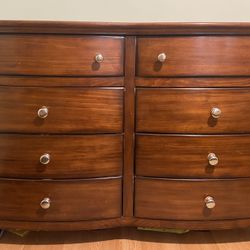 Beautiful Wood Spacious 8 Drawer Dresser 