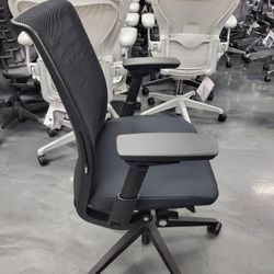 Lightly Used Steelcase Think v1/v2 Chair