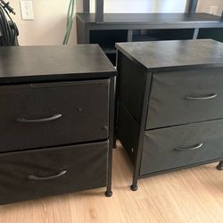 Set of 2 bedside tables
