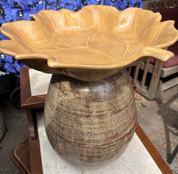 Peek a boo Leaf Birdbath