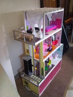 KidKraft Wooden Beachfront Mansion Dollhouse for 12
