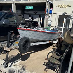 14 Foot Aluminum Jon Boat In Great Shape With A Yamaha 9.9 Four Stroke 