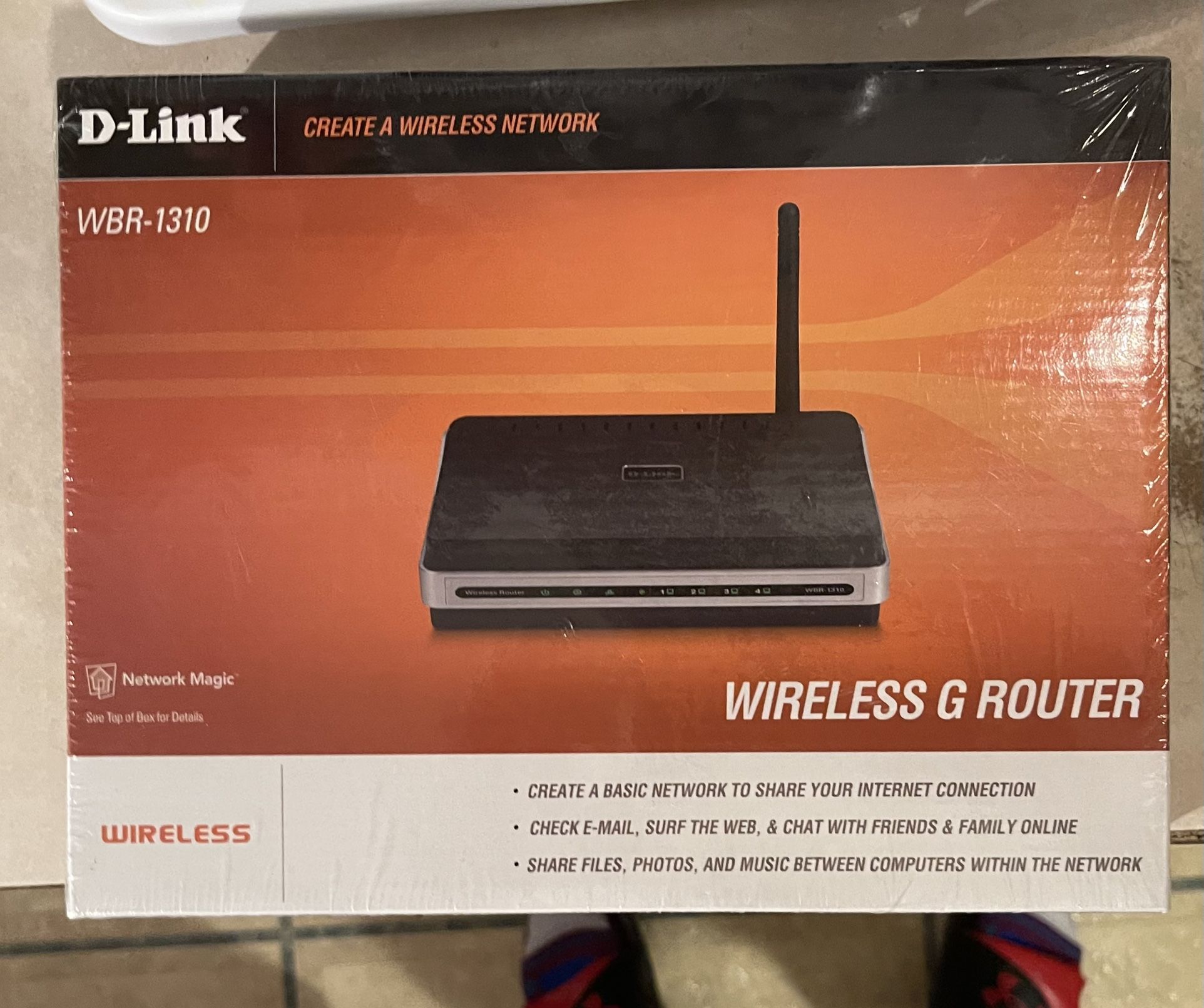 D-Link WBR-1310 54 Mbps 4-Port 10/100 Wireless G Router Brand New Unopened Box