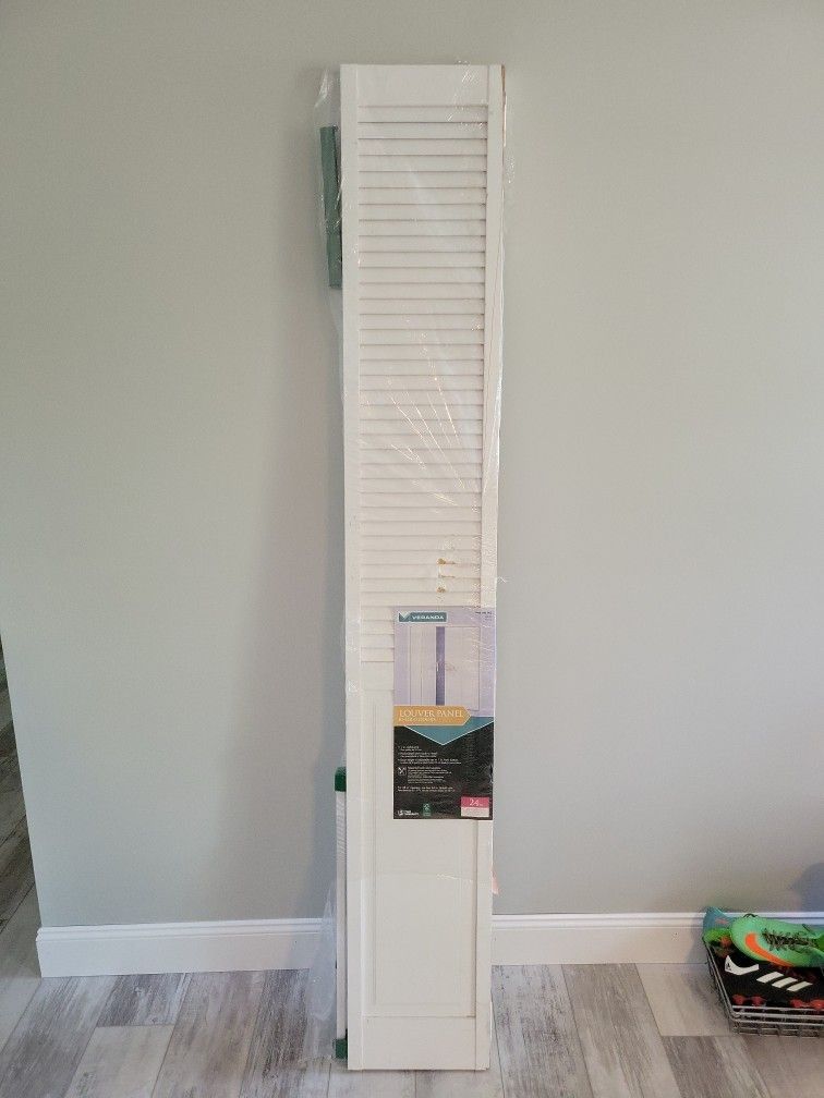 24" Bifold Closet Door