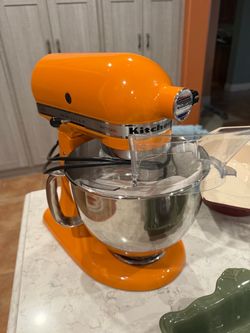 KitchenAid Artisan 5-Quart Stand Mixer - Tangerine (Excellent Condition)