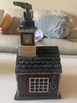 Cute farm soap despencer old