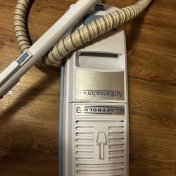 Vintage Electrolux Ambassador Vacuum (10 Filters, 29 Bags)
