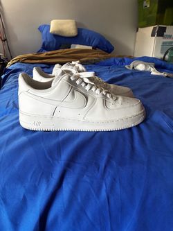 Clothing/sneakers