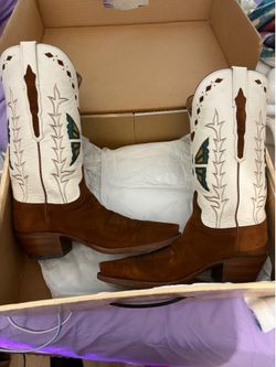 Vintage Women’s Cowboy Boots size 8