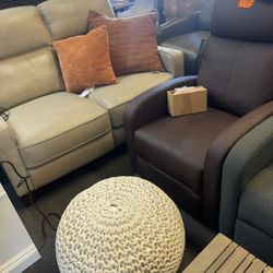 Electric Leather Recliner Loveseat Cream 