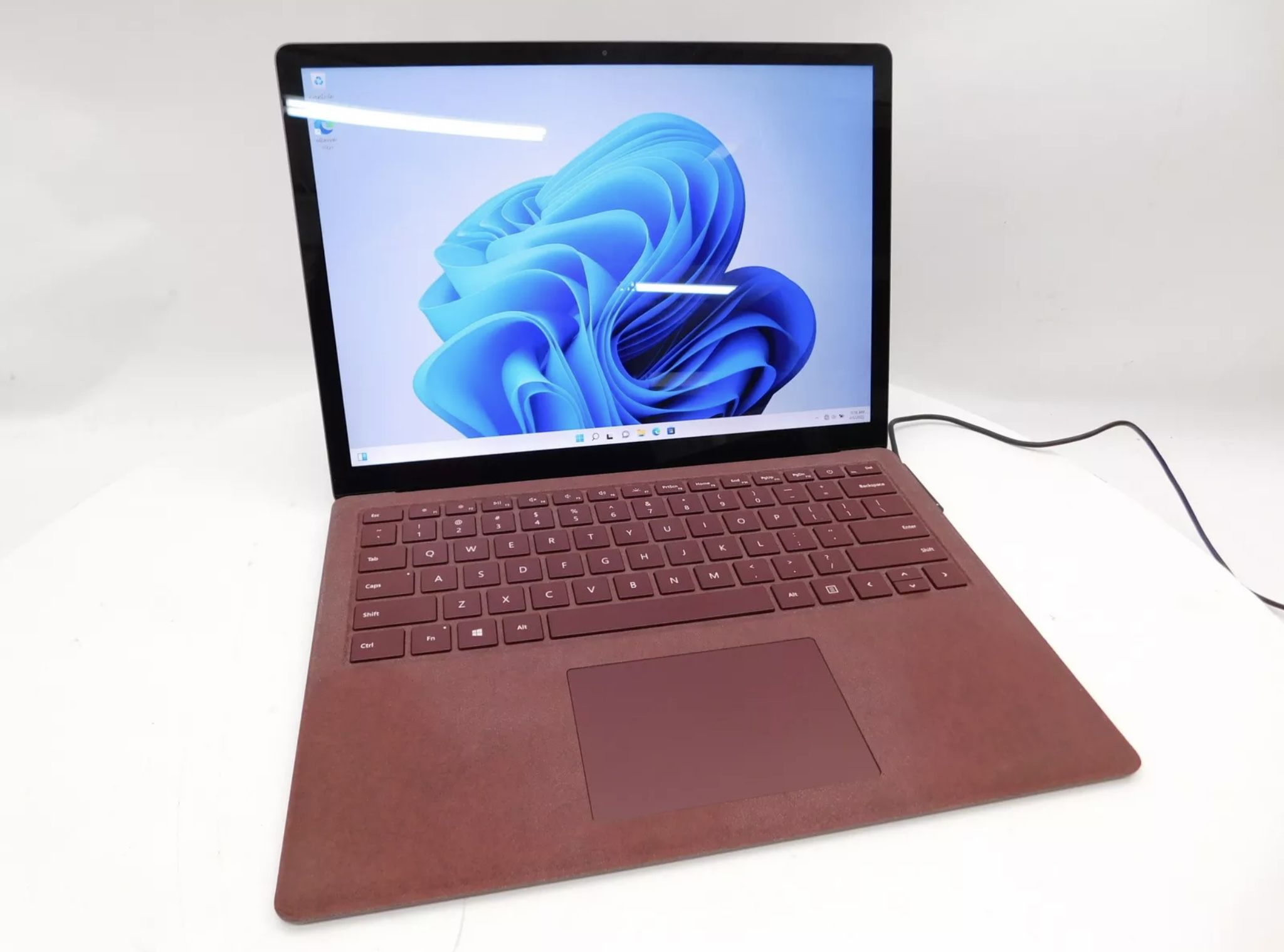 Microsoft Laptop i5 256gb hd, 8gb Ram Touch Screen