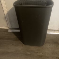 Trash Can 