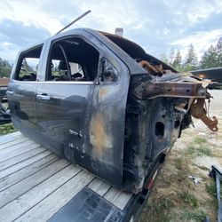 GMC Sierra Denali Crew Cab Short Bed Parting Out