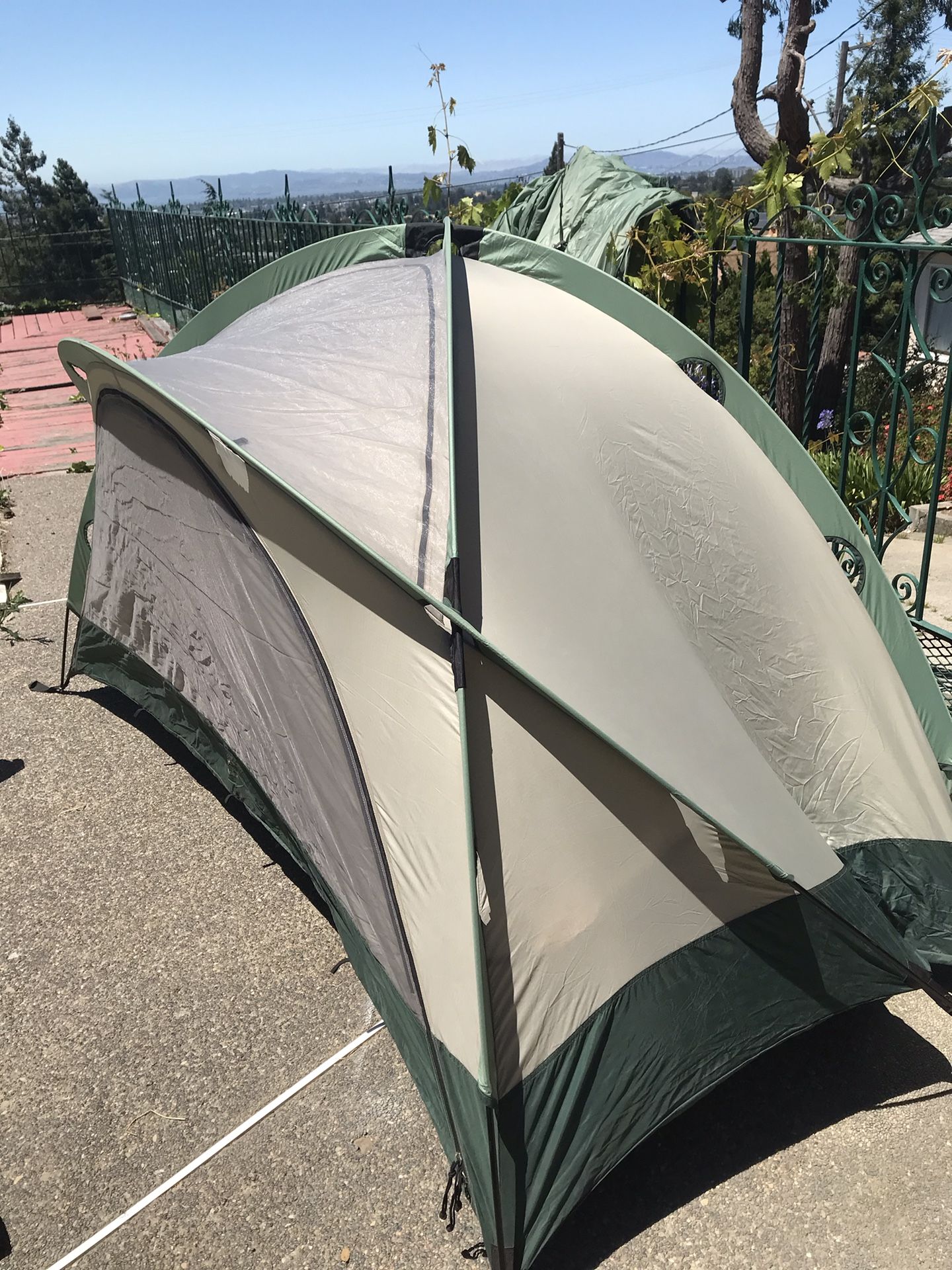 The North Face Tent NEBULA 2-3 Person 3-4 Season for Sale in