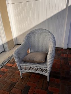 $50 White Metal Wicker Chair