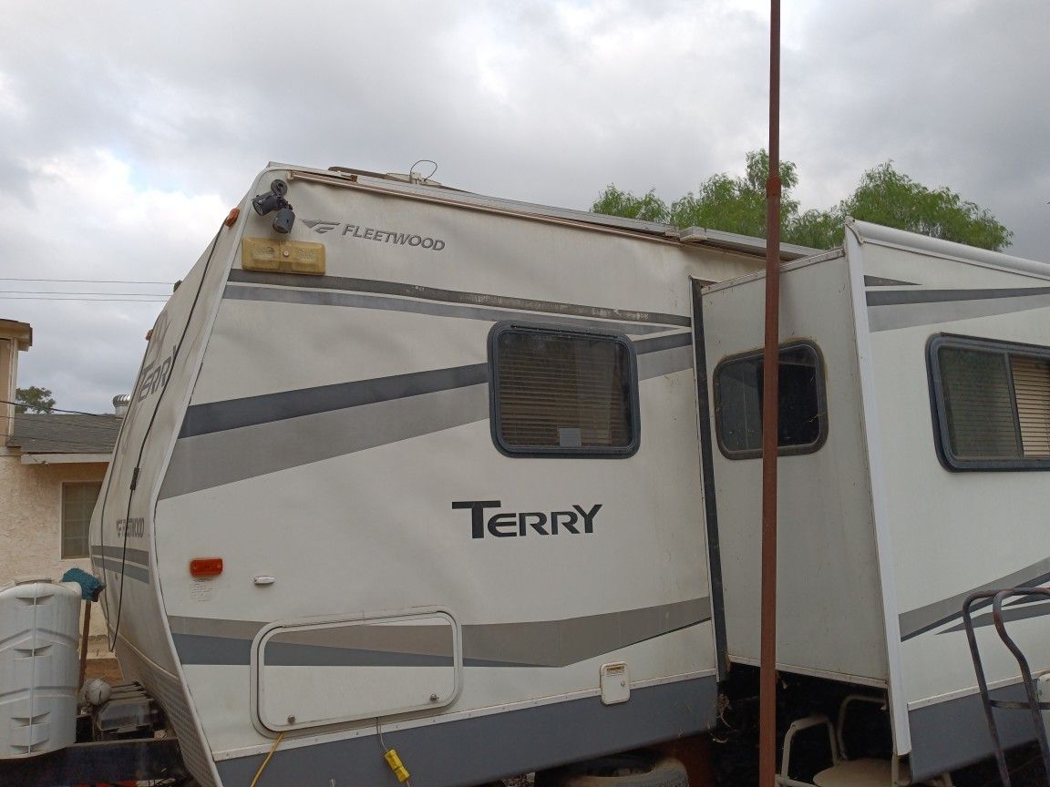 2006 Terry RV trailer