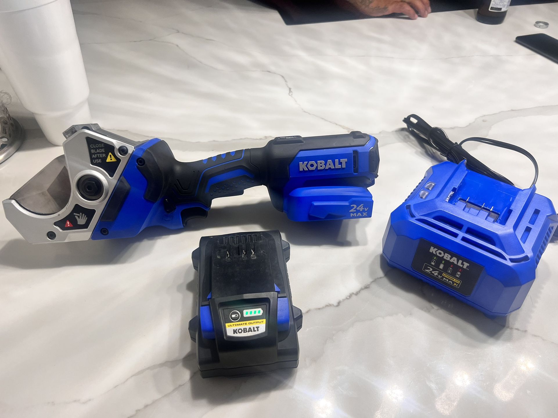 Kobalt 2.37-in Multipurpose Pipe and Pex Cutter