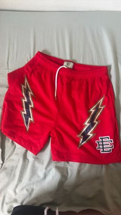 EE SHORT SIZE M