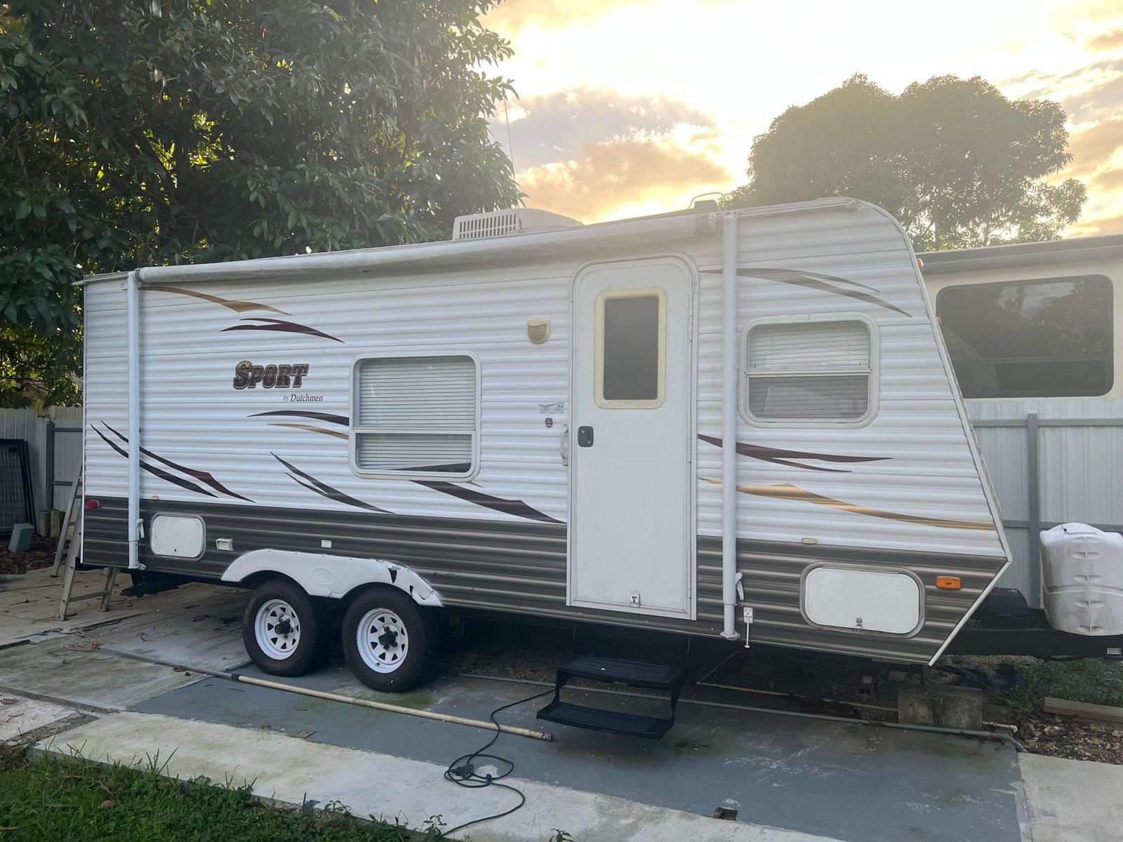RV - TRAILER 