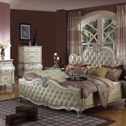 King size Bed With 2 X Nightstands 