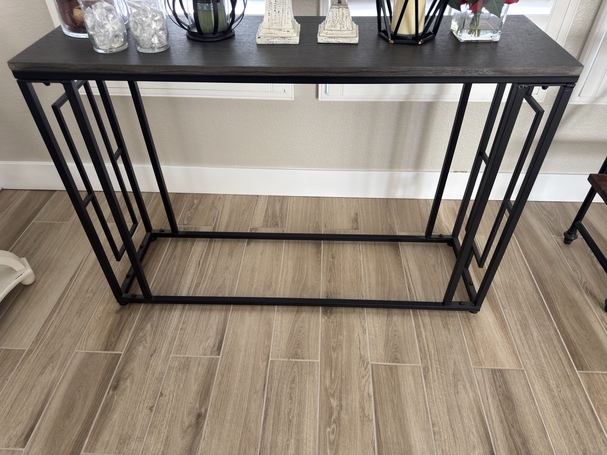 Entry Way / Living Room Decor Table