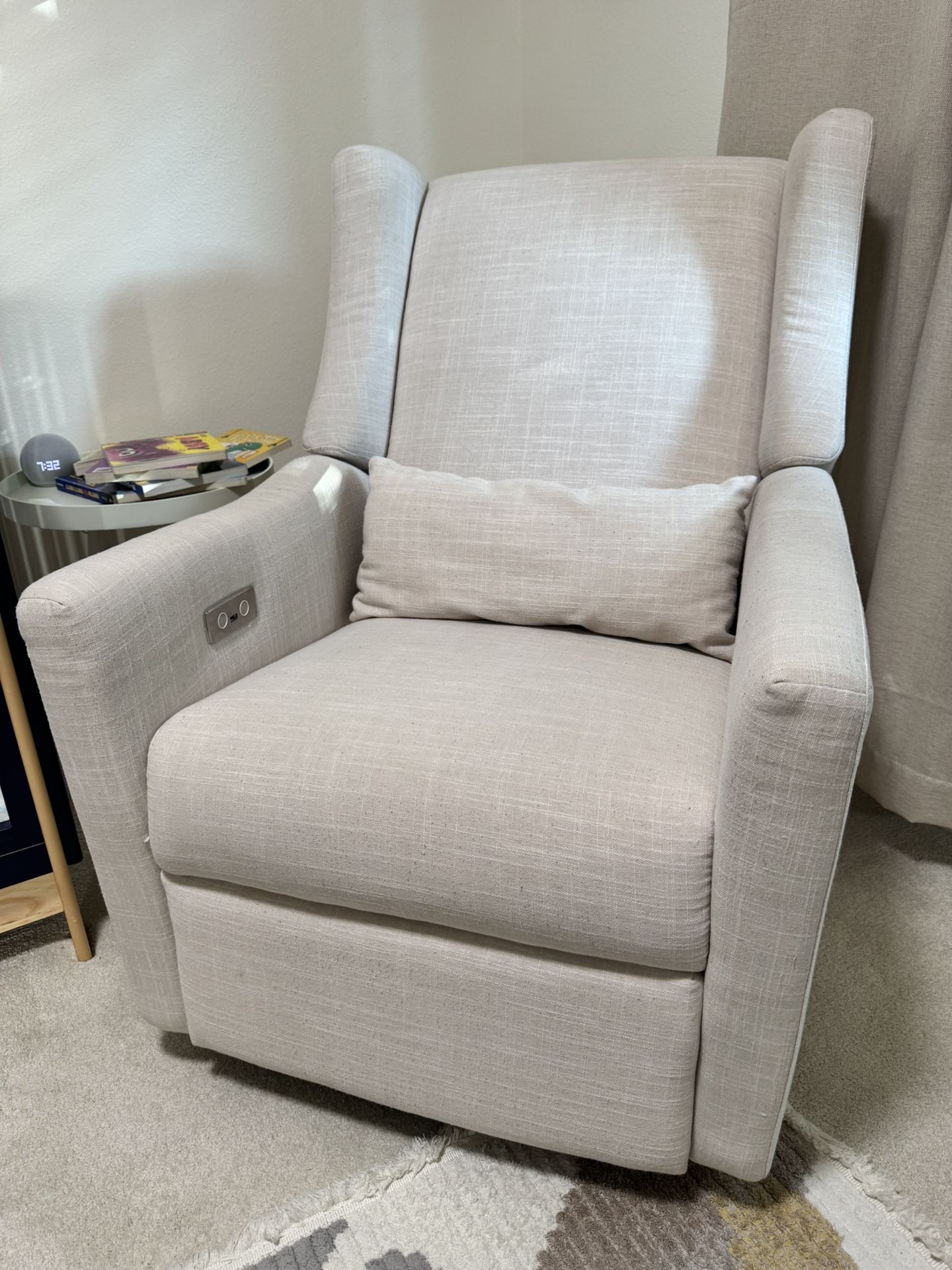 Babyletto Kiwi Electronic Nursery Chair
