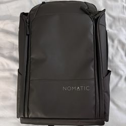 Nomatic 20L Daily Backpack 