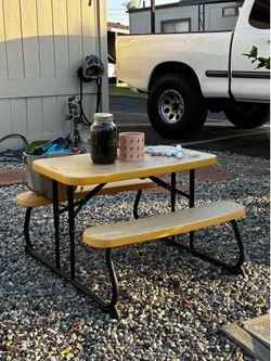 Kids table $40